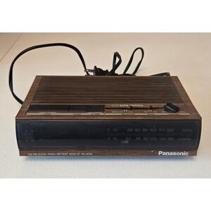 Panasonic RC-6064 Vintage AM FM Clock Radio Wood Grain Red LED Alarm Clock